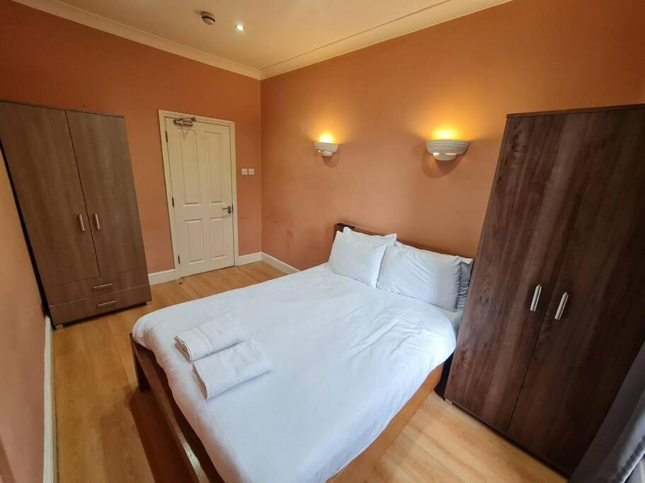 Cute One Bedroom Apartment Лондон Экстерьер фото