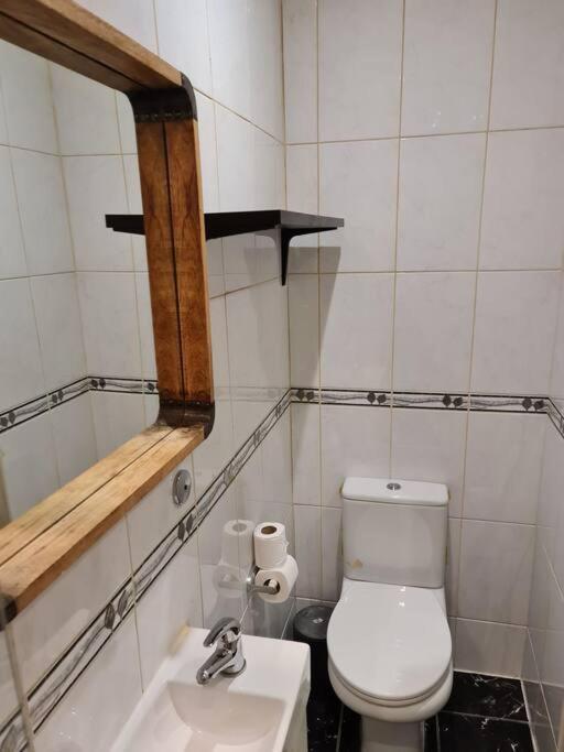 Cute One Bedroom Apartment Лондон Экстерьер фото